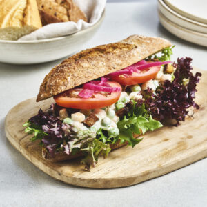 Stor vegansk cæsarbaguette