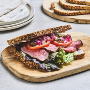 Sandwich med hjemmelaget roastbeef og pepperrotkrem