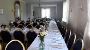 Villa Elverhøy Selskapslokaler 5 dekket bord 80 personer villa elverhoy 2